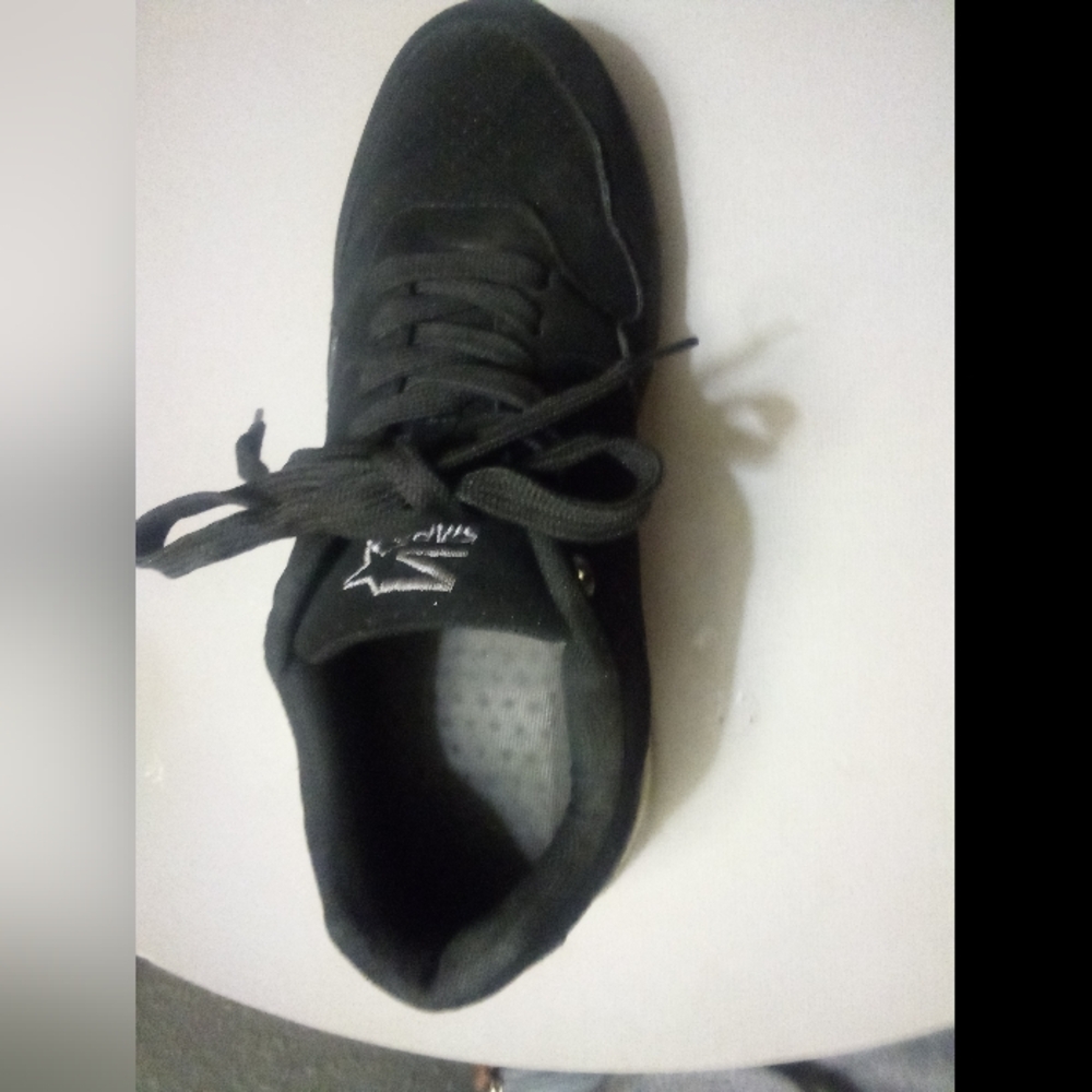Shoes - Picture 5 of 7